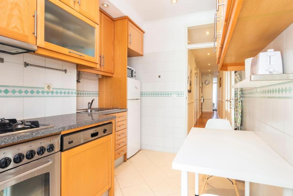 Spacious Apartment Near Saldanha Lisabona Exterior foto
